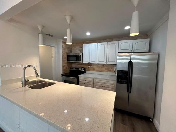 7545 E Treasure Dr , Unit 2A, North Bay Village, FL 33141