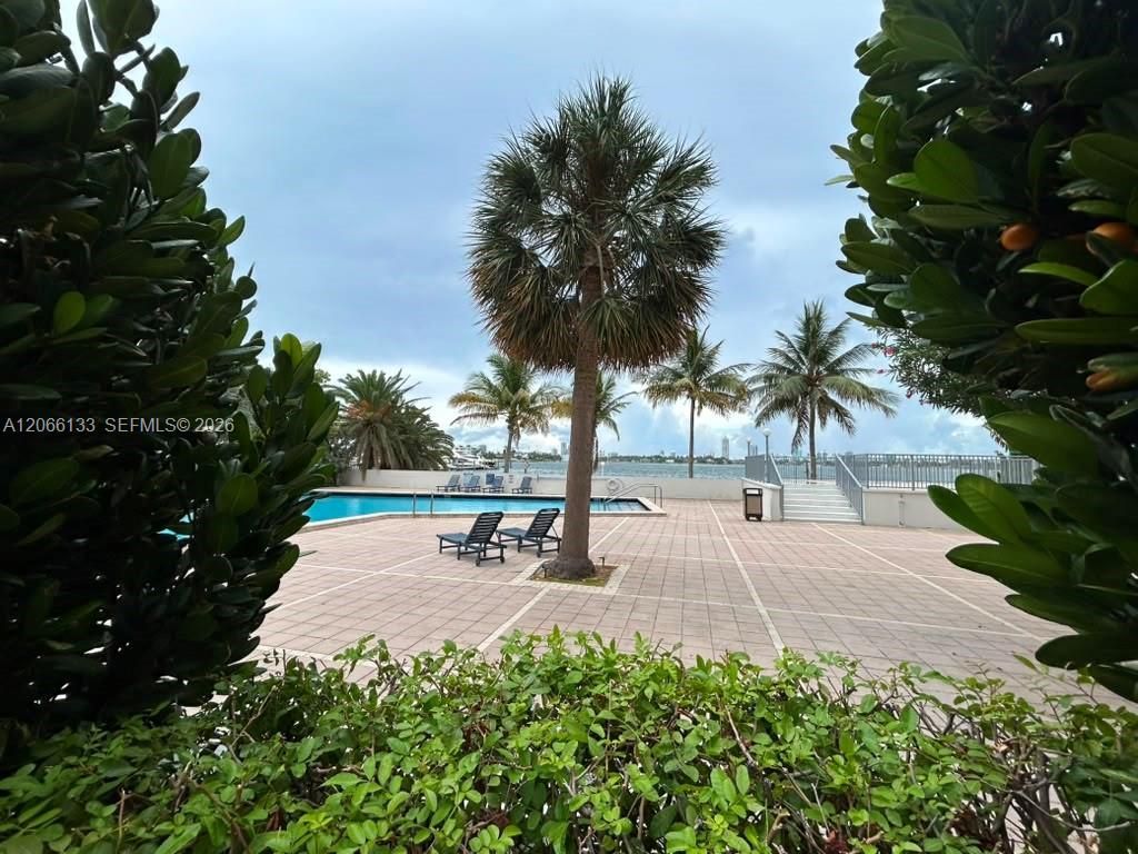 7545 E Treasure Dr, Unit 1B, North Bay Village, FL 33141 Photo