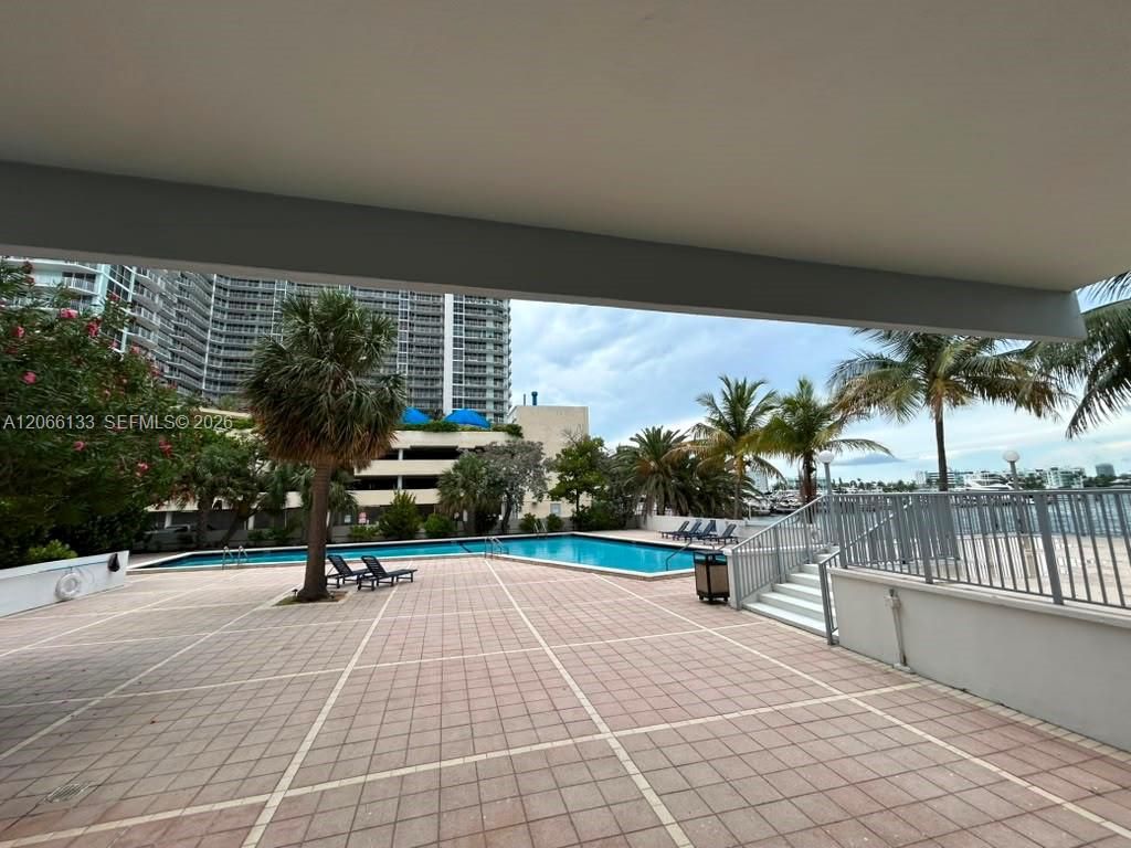7545 E Treasure Dr, Unit 1B, North Bay Village, FL 33141 Photo