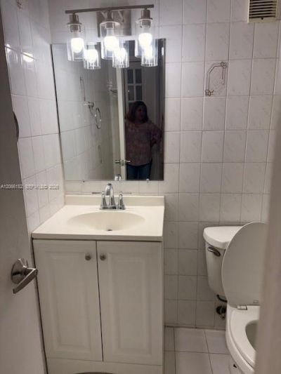 8893 Fontainebleau Blvd, Unit 304, Miami, FL 33172 Photo