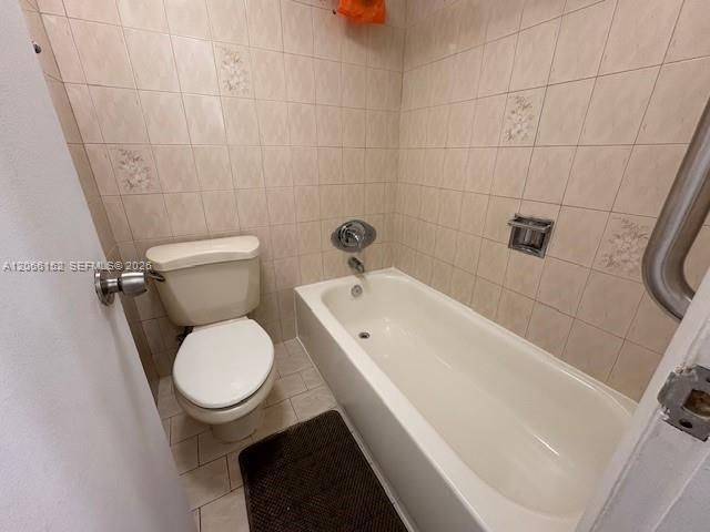 8893 Fontainebleau Blvd, Unit 304, Miami, FL 33172 Photo