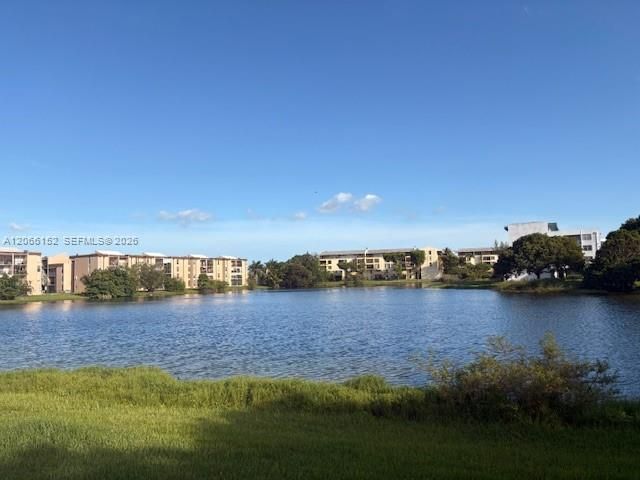 8893 Fontainebleau Blvd, Unit 304, Miami, FL 33172 Photo