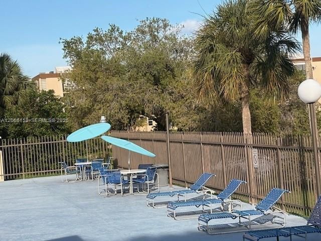 8893 Fontainebleau Blvd, Unit 304, Miami, FL 33172 Photo