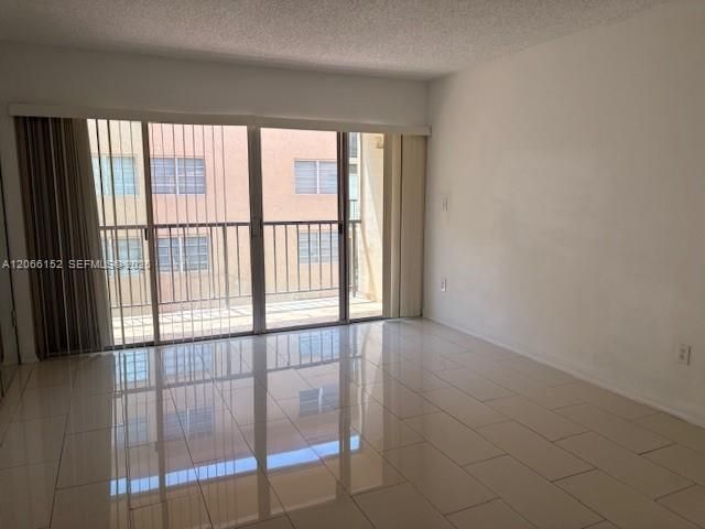 8893 Fontainebleau Blvd, Unit 304, Miami, FL 33172 Photo