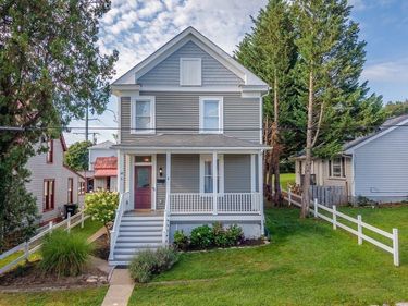 18 E PEABODY ST, STAUNTON, VA 24401