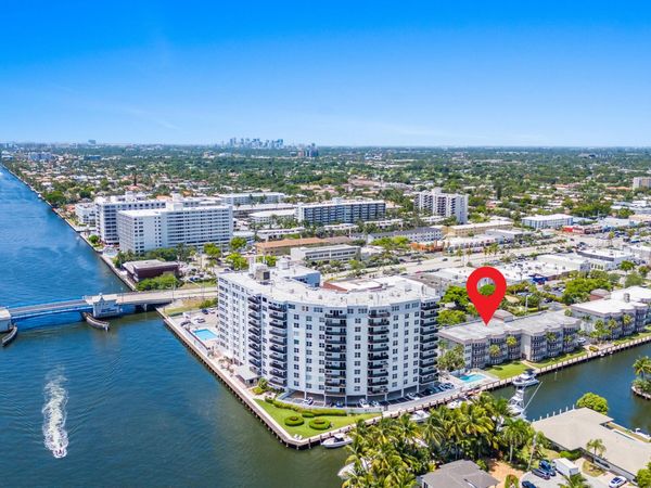 3121 NE 51st Street, Unit 204E, Fort Lauderdale, FL 33308