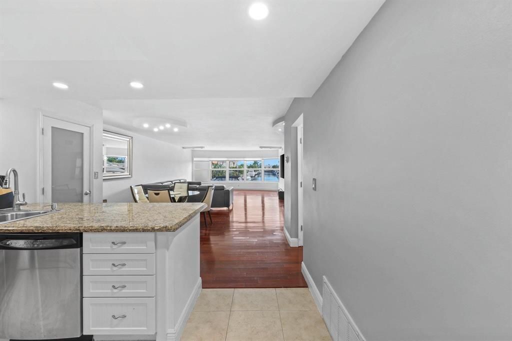 3121 NE 51st Street, Unit 204E, Fort Lauderdale, FL 33308 Photo