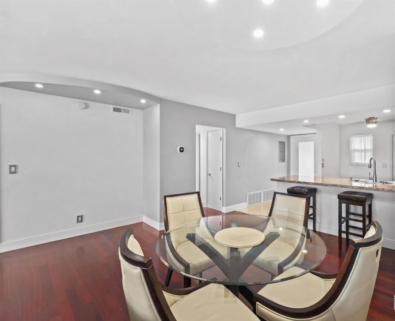 3121 NE 51st Street, Unit 204E, Fort Lauderdale, FL 33308 Photo