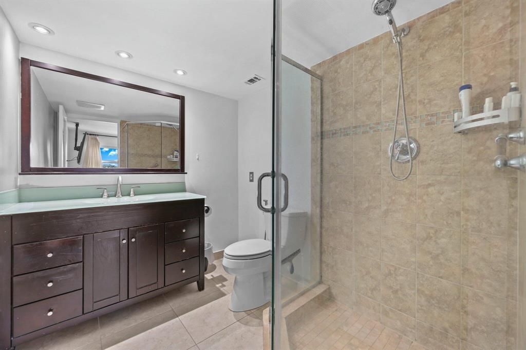 3121 NE 51st Street, Unit 204E, Fort Lauderdale, FL 33308 Photo