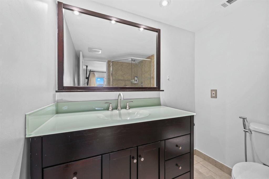 3121 NE 51st Street, Unit 204E, Fort Lauderdale, FL 33308 Photo