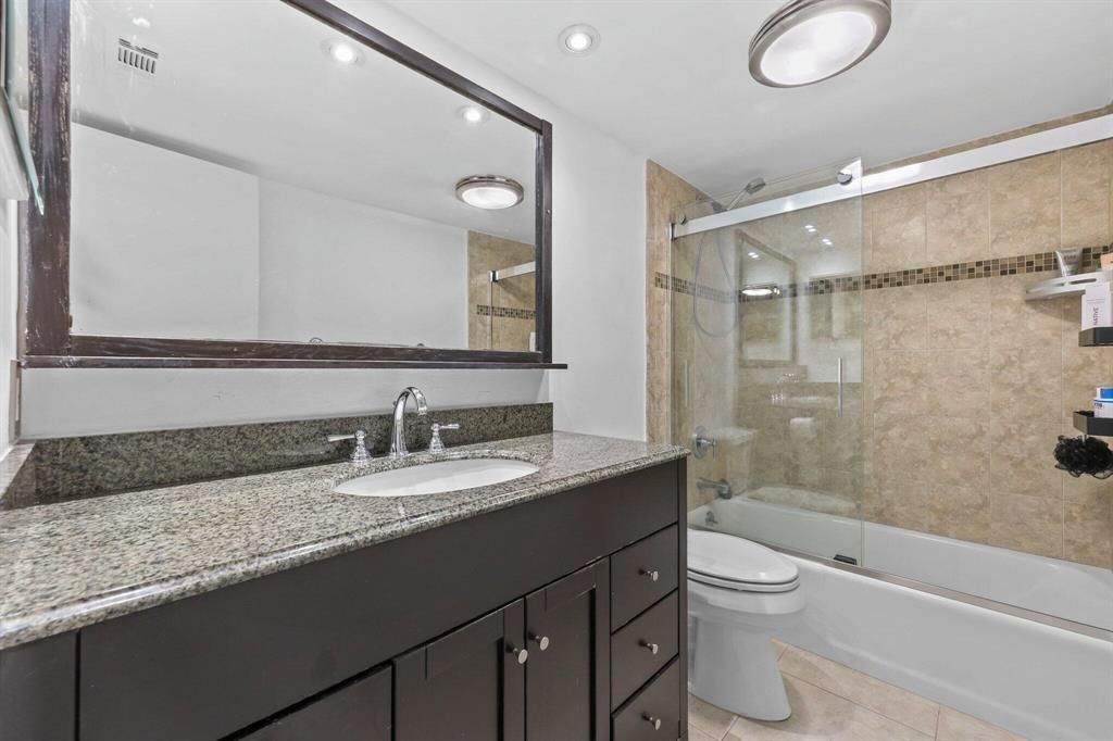 3121 NE 51st Street, Unit 204E, Fort Lauderdale, FL 33308 Photo