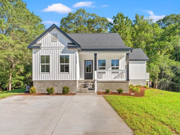 1725 Bridgewater Dr., Conway, SC 29526