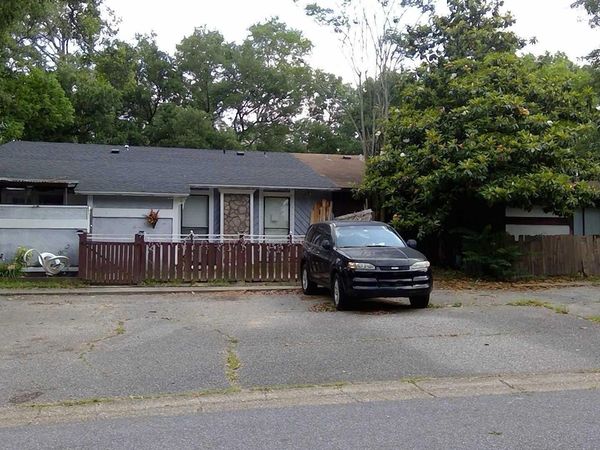 8380 Country Walk Dr, Unit B, Pensacola, FL 32514