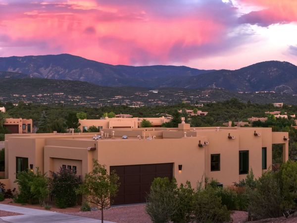 1784 Calle Arbolitos, Santa Fe, NM 87506