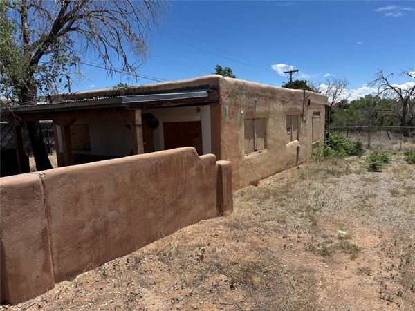 3908 Rodeo Drive , Santa Fe, NM 87507