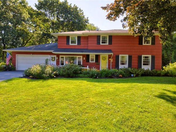 50 Leonard Crescent , Penfield, NY 14526