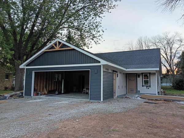 936 ONEIDA STREET, Menasha, WI 54952