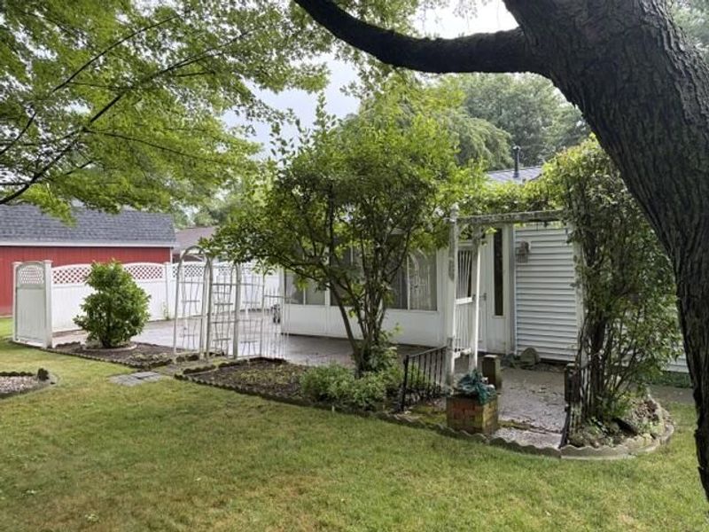 17 N Eastmoor Drive, New Bremen, OH 45869 Photo 4