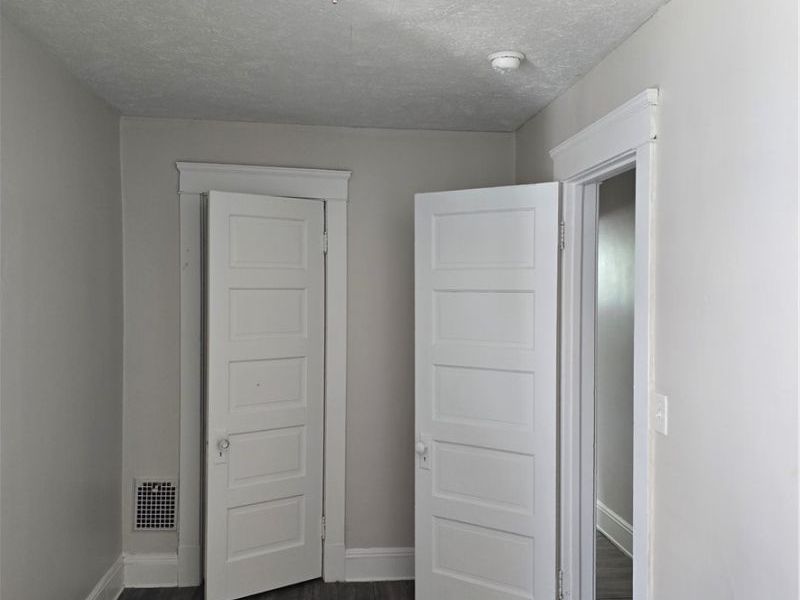 10401 Bernard Avenue, Unit 3, Cleveland, OH 44111 Photo 7