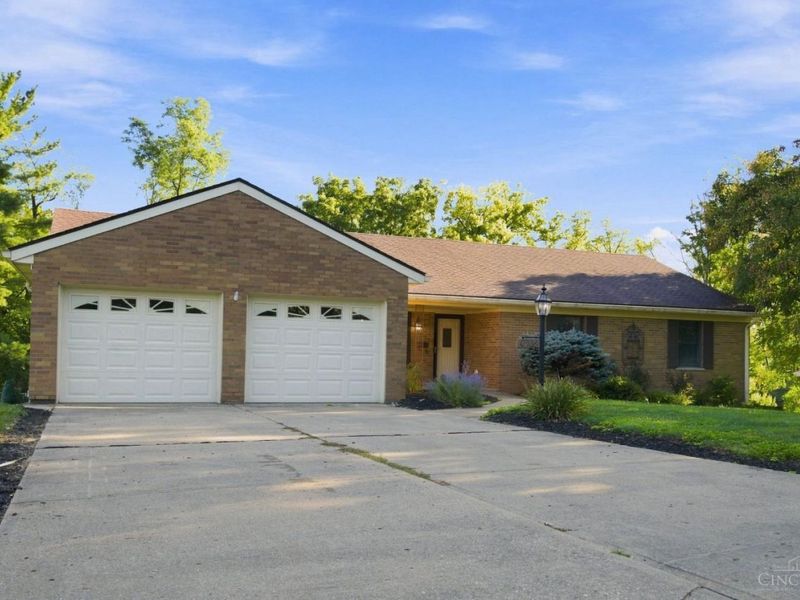 4266 Marcrest Drive, Green Township, OH 45211 Photo 2