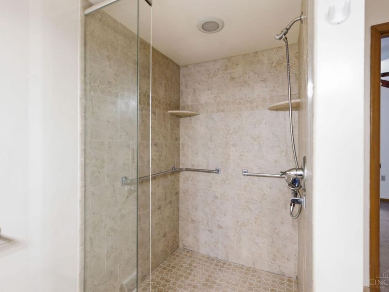 4266 Marcrest Drive, Green Township, OH 45211 Photo 32