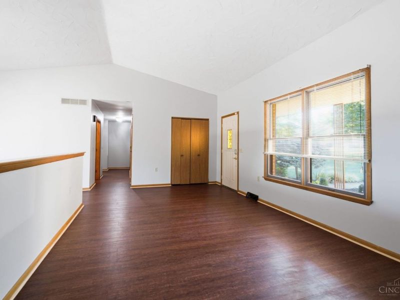 4266 Marcrest Drive, Green Township, OH 45211 Photo 6