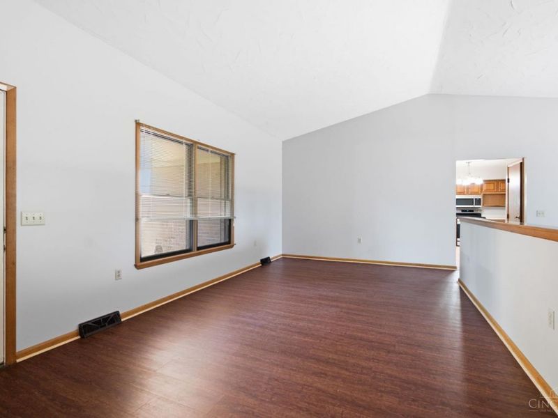 4266 Marcrest Drive, Green Township, OH 45211 Photo 7