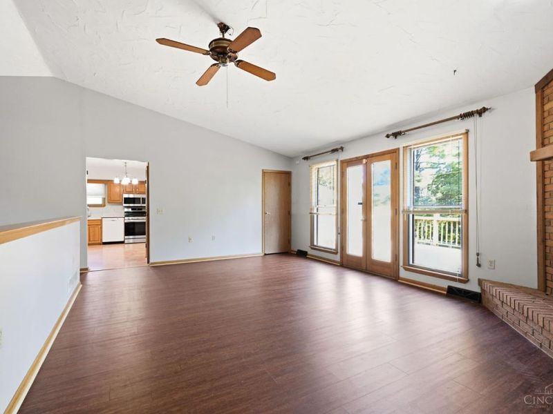4266 Marcrest Drive, Green Township, OH 45211 Photo 9