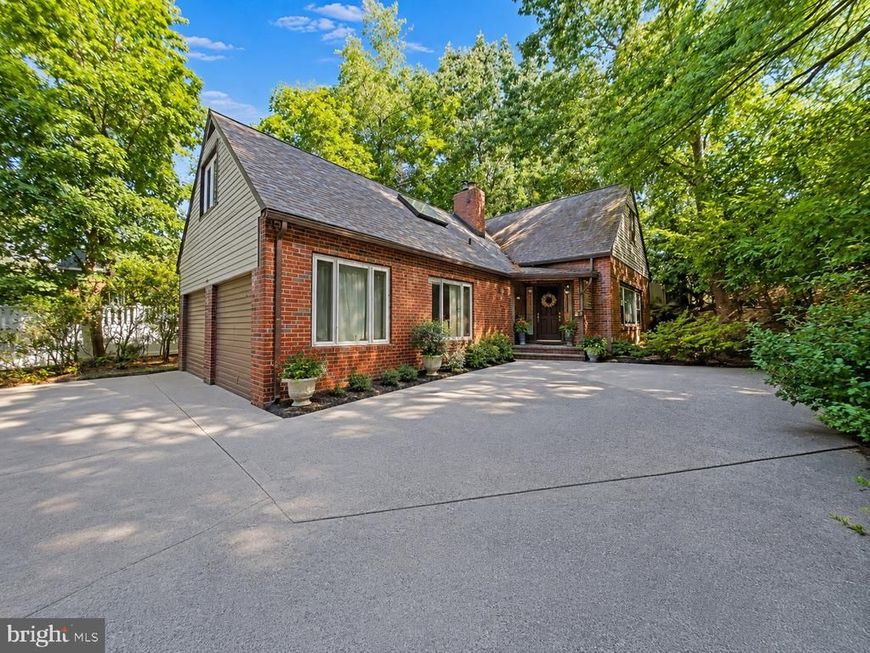 1746 Green Valley Road, Havertown, PA 19083 Main Photo