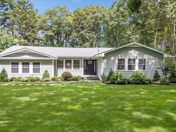 23 Overlook Drive, Laurel Hollow, NY 11791