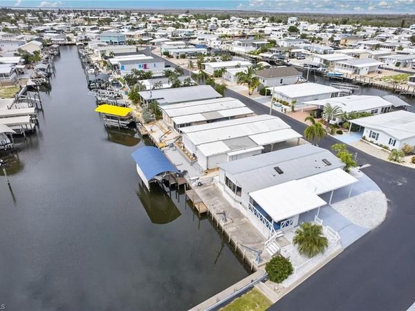 3032 Bounty LN , ST. JAMES CITY, FL 33956