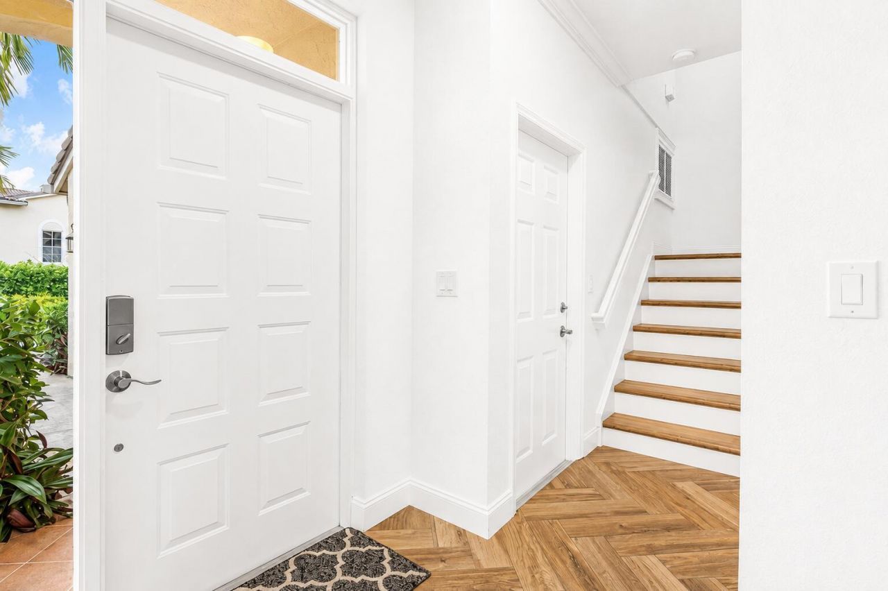 350 SW 8th Street, Unit 2, Boca Raton, FL 33432 Photo