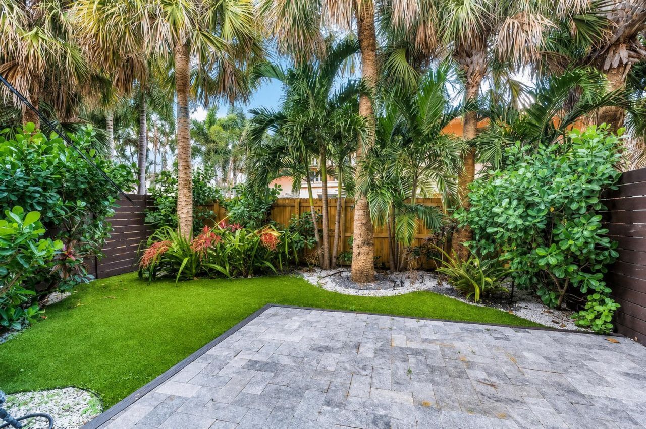 350 SW 8th Street, Unit 2, Boca Raton, FL 33432 Photo