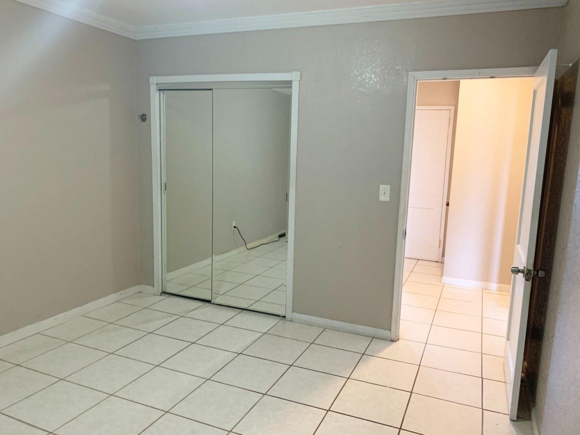 555 SW 16th Avenue, Unit 15, Miami, FL 33135 Photo