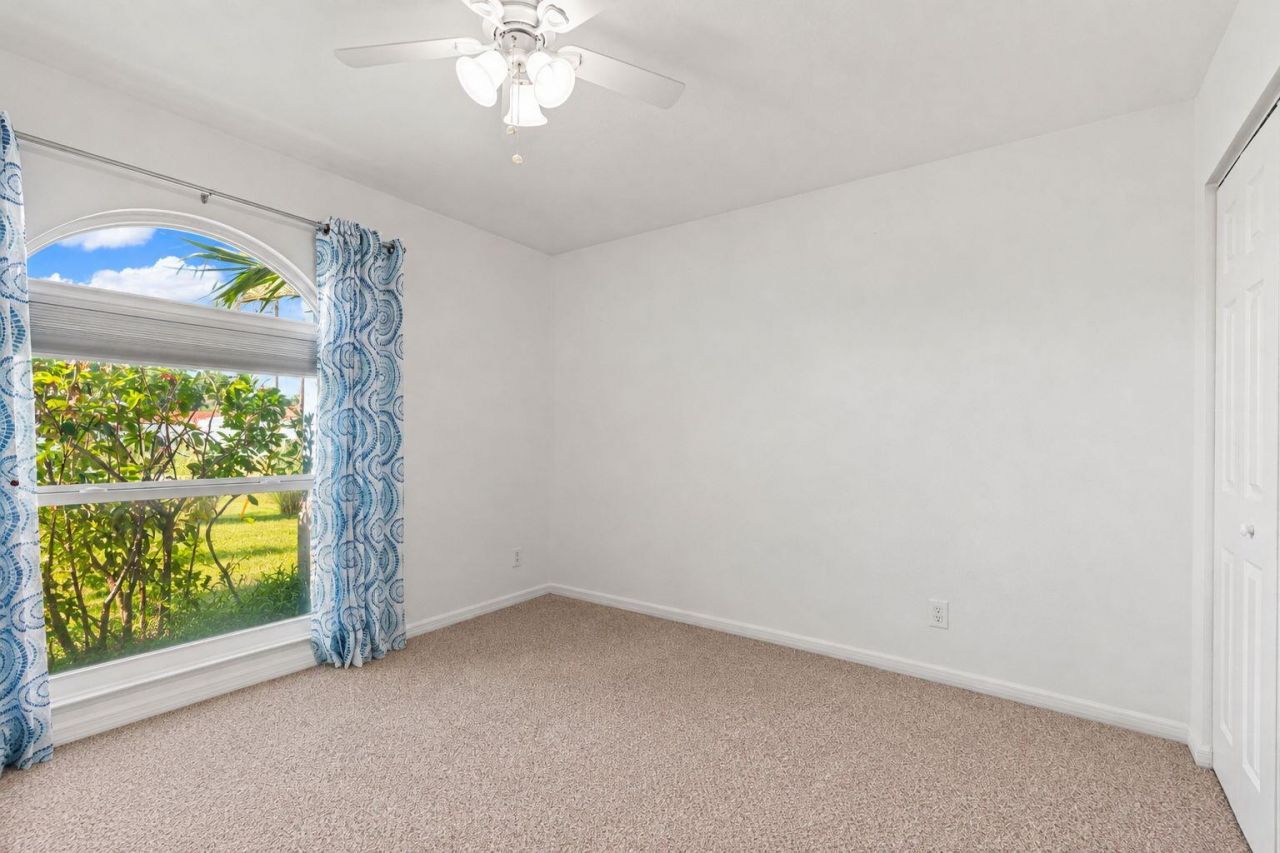 2182 SE South Buttonwood Drive, Port Saint Lucie, FL 34952 Photo