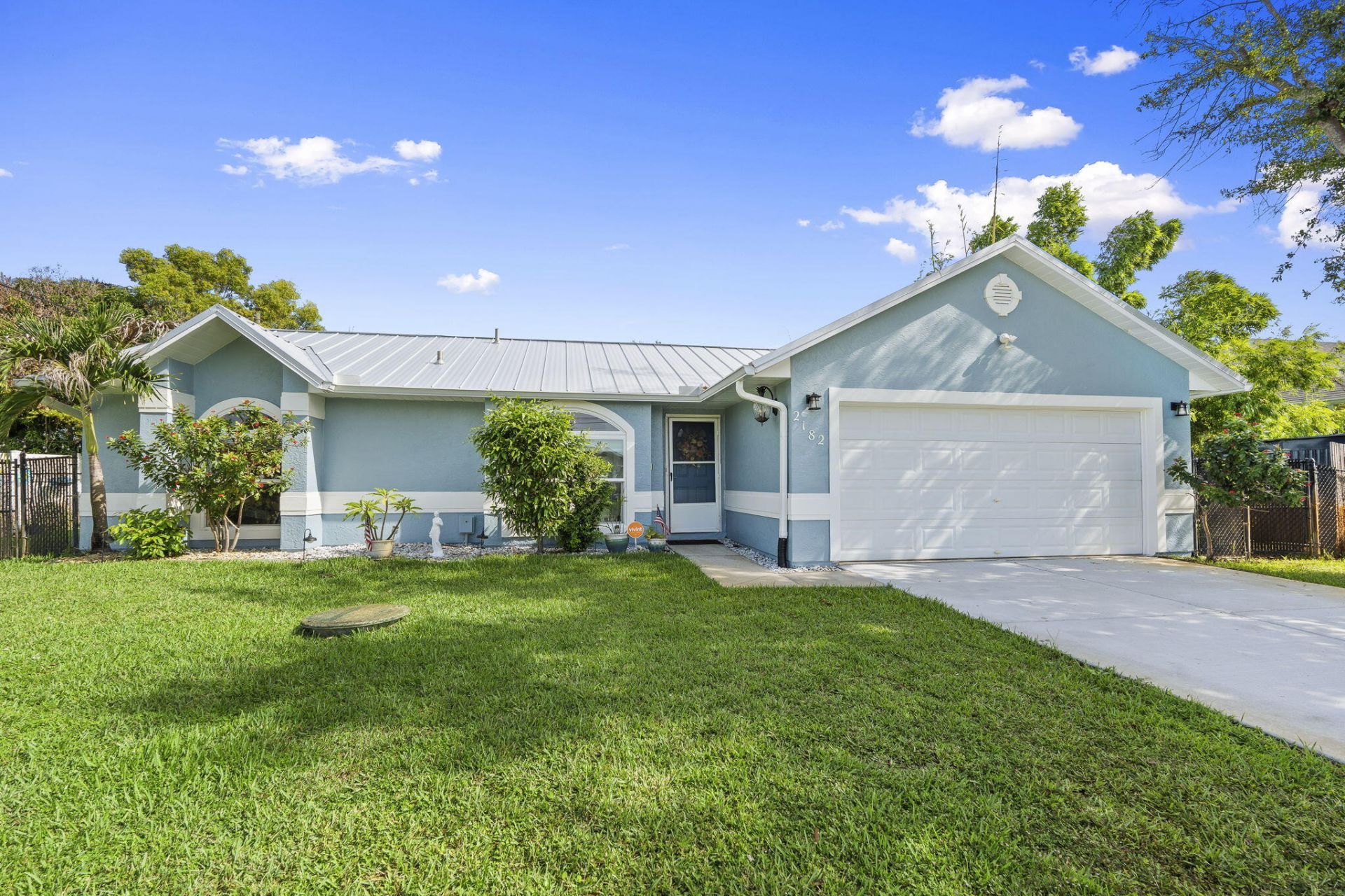 2182 SE South Buttonwood Drive, Port Saint Lucie, FL 34952 Photo