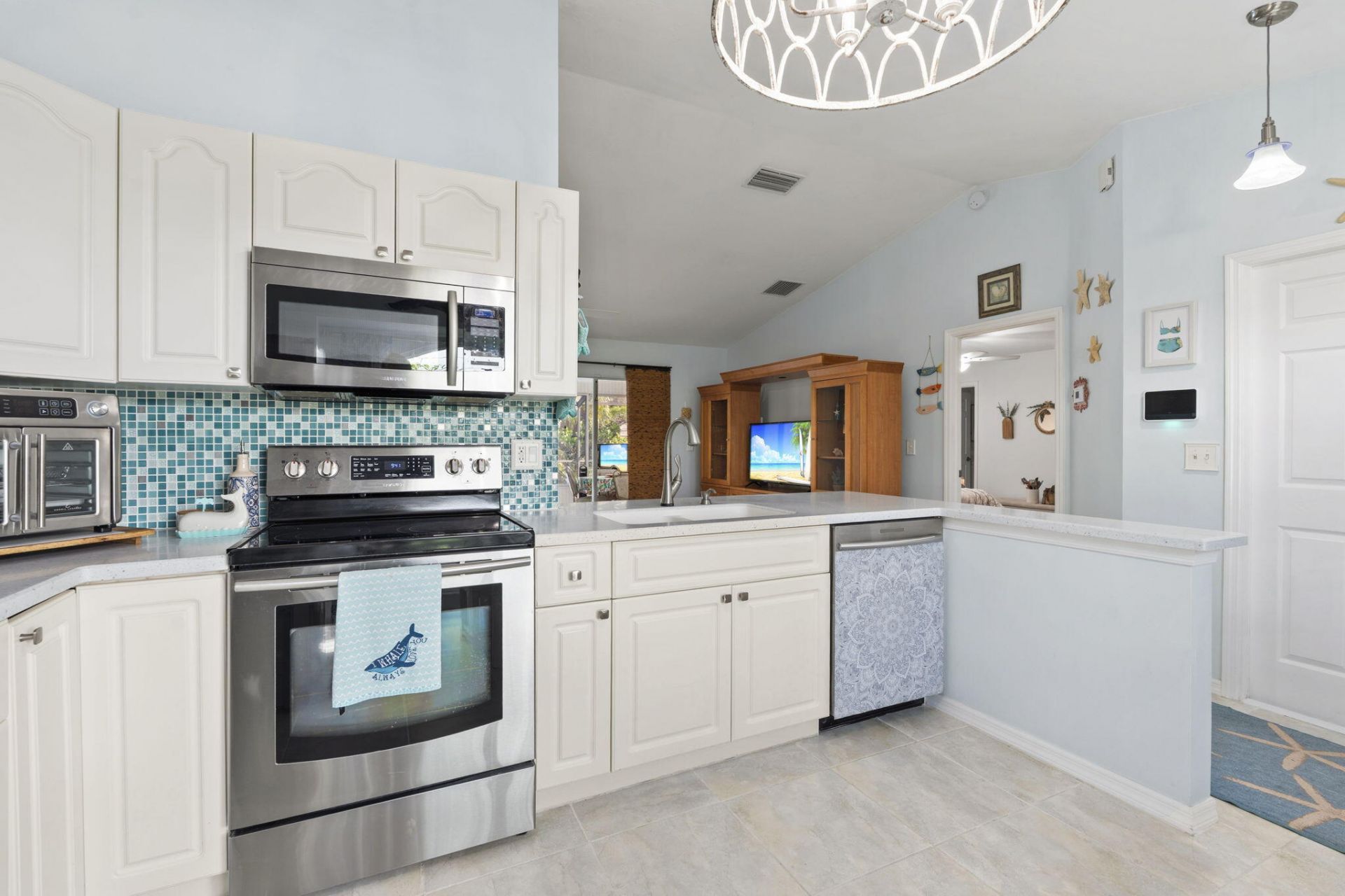 2182 SE South Buttonwood Drive, Port Saint Lucie, FL 34952 Photo