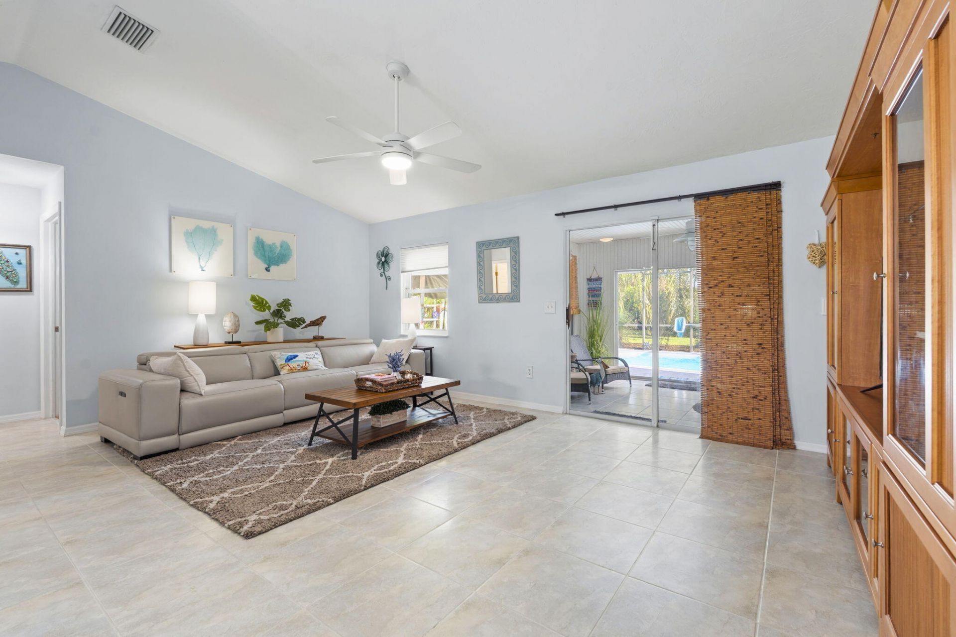 2182 SE South Buttonwood Drive, Port Saint Lucie, FL 34952 Photo
