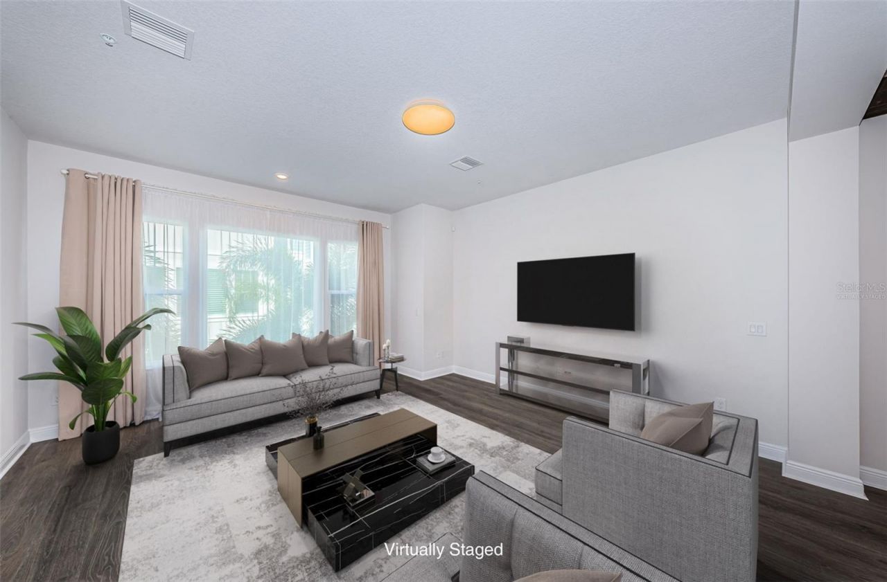 815 Burlington Avenue N, Saint Petersburg, FL 33701 Photo