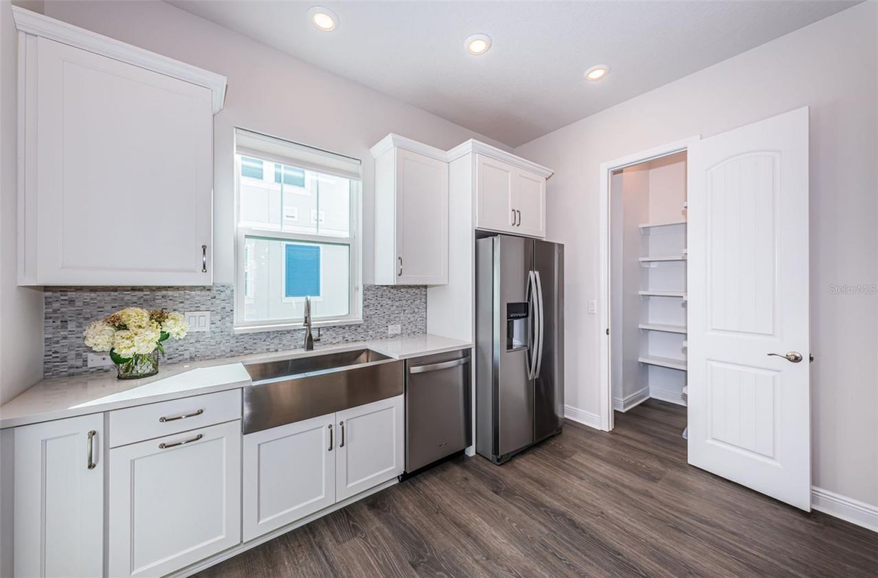 815 Burlington Avenue N, Saint Petersburg, FL 33701 Photo