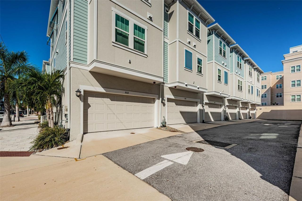 815 Burlington Avenue N, Saint Petersburg, FL 33701 Photo