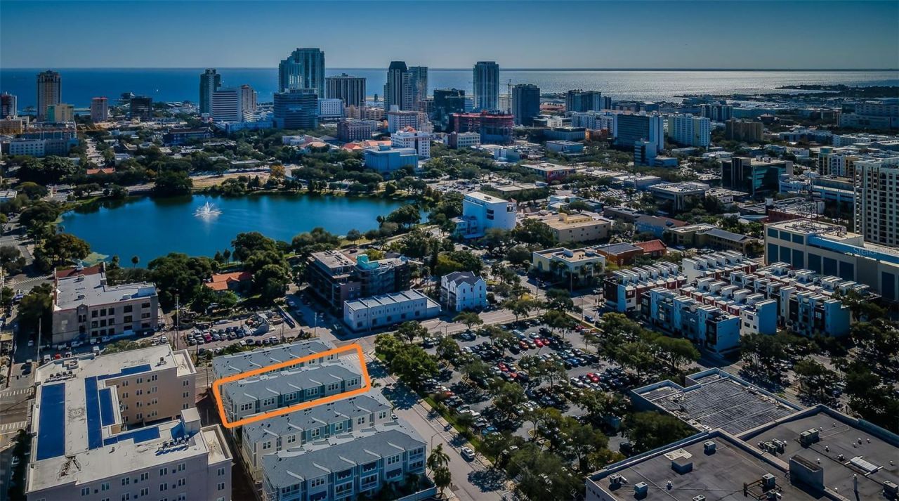 815 Burlington Avenue N, Saint Petersburg, FL 33701 Photo