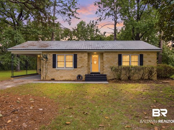 402 E 11th St, Bay Minette, AL 36507