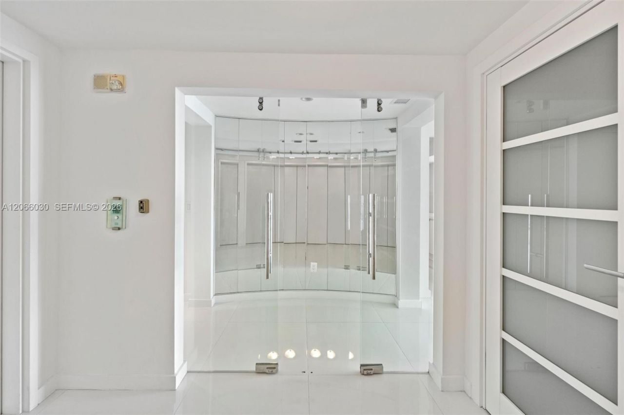 1331 Brickell Bay Dr , Unit 4107, Miami, FL 33131 Photo