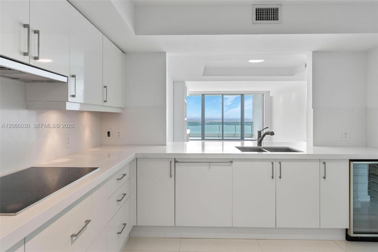 1331 Brickell Bay Dr , Unit 4107, Miami, FL 33131 Photo