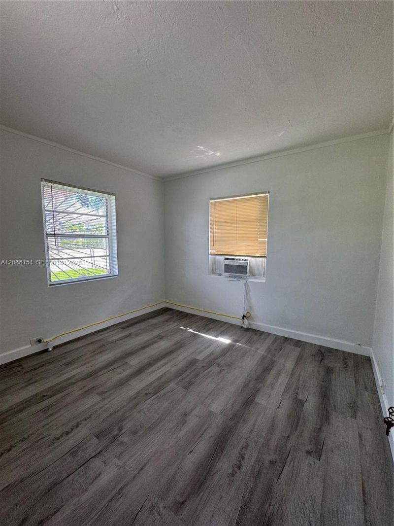 568 E 49th St, Unit 568, Hialeah, FL 33013 Photo