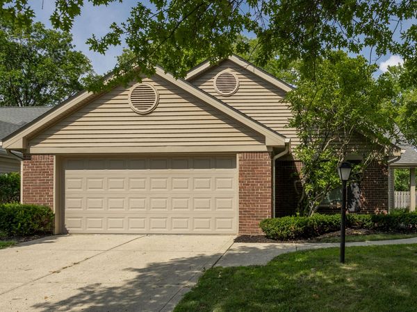 8752 Saddle Court , Indianapolis, IN 46256