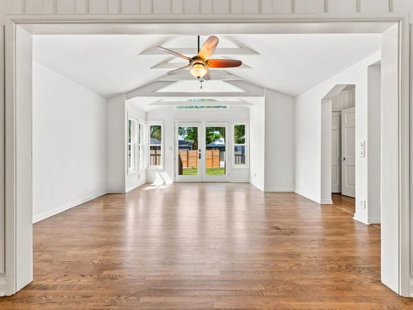 811 E 45th ST, Austin, TX 78751