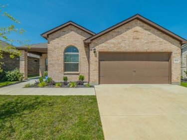 9628 Austin Hollow Road, Fort Worth, TX 76036