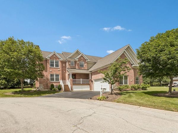 5 Park Place Circle , Hawthorn Woods, IL 60047